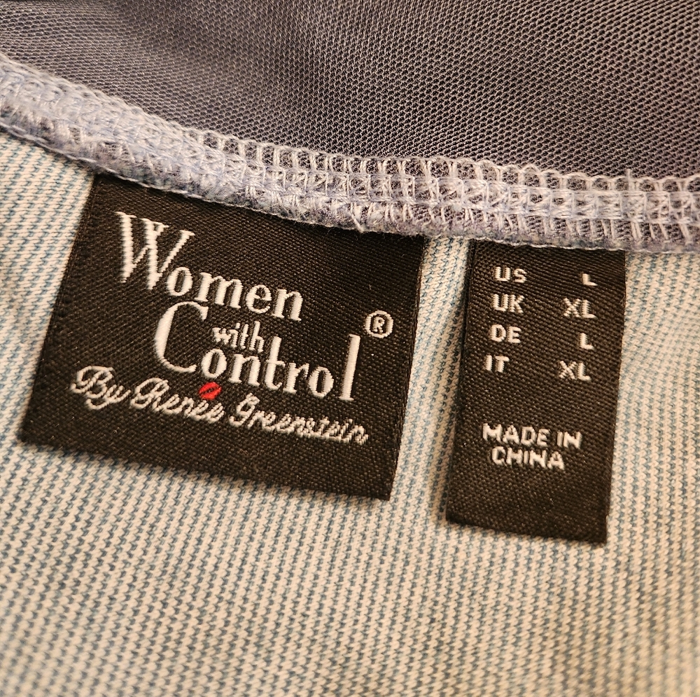 NWT Denim Blue Cropped Jeans size L - Picture 5 of 5